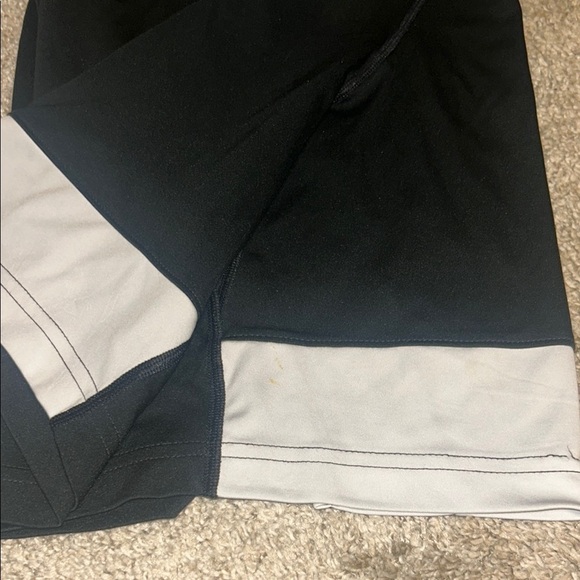 Nike Two-Tone Performance Shorts - Picture 3 of 7